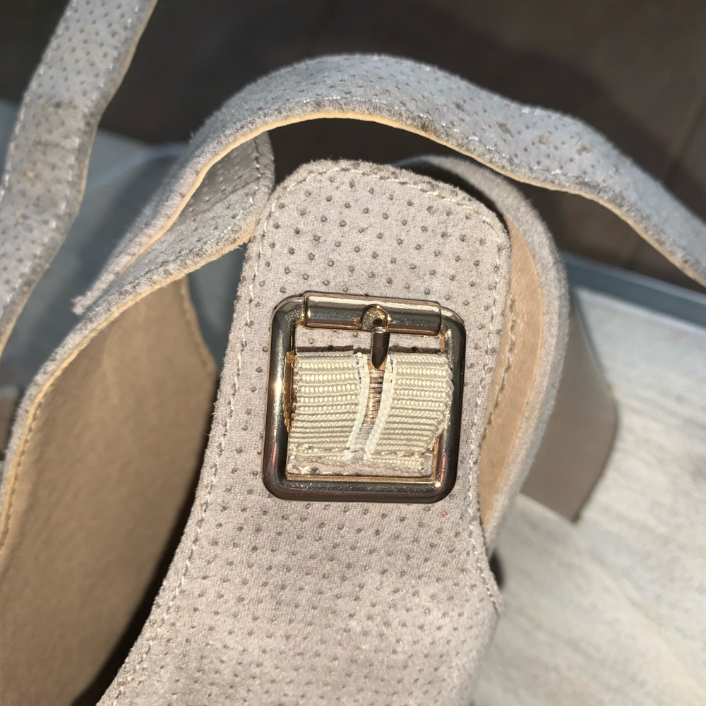 Heeled sandals - Picture 4 of 5